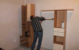 Cómo reparar muebles de gabinete en casa