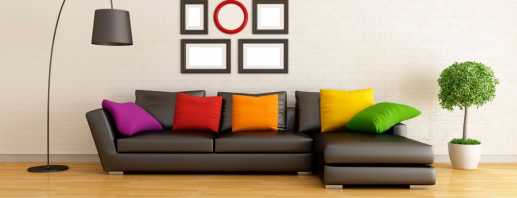 Die Wahl der Farbe des Sofas, unter Berücksichtigung der Eigenschaften des Innenraums, beliebte Lösungen
