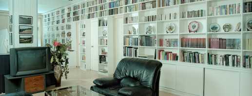 Sadrži police za knjige i knjižnice za dom, pregled modela