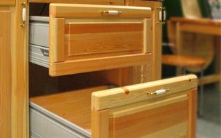 What are the kitchen cabinets, models with drawers