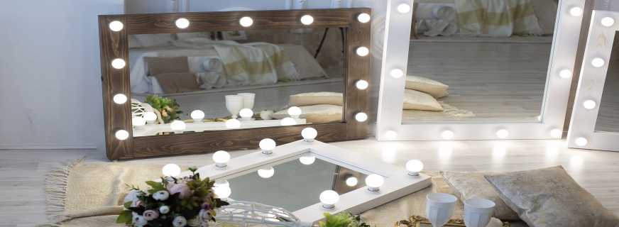 Soorten spiegels met bollen, redenen voor populariteit bij vrouwen