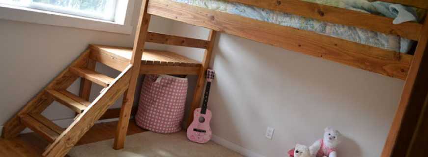Prečo sú podkrovné postele vyrobené z masívneho dreva obľúbené?
