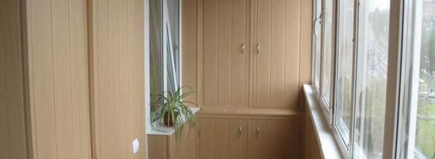 Features of the choice of built-in wardrobes for the balcony, existing options