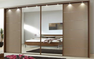 Options for wardrobes 4 doors, selection rules
