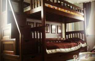 Bilik tidur dengan katil oak, gambaran keseluruhan model terbaik