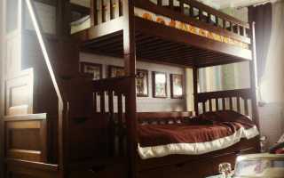 Bilik tidur dengan katil oak, gambaran keseluruhan model terbaik
