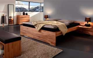 Plusy drevené manželská posteľ, dizajnové prvky a veľkosti
