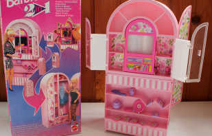 Varieti perabot set untuk Barbie, nuansa pilihan