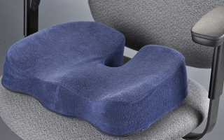Der Zweck des orthopädischen Kissens auf dem Stuhl, sein Design