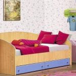 Καναπές-κρεβάτι με συρτάρια