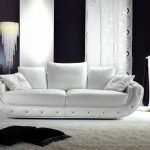 Sofa kulit putih