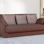 Burgundowa sofa