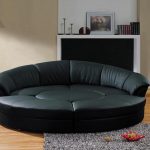 Μαύρος καναπές