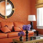 Oranžová tapeta v interiéri