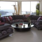 Puoliympyrän muotoinen sohva harmaa