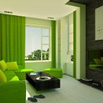 Svjetlo zelena sofa i svijetlozelene zavjese