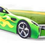 Zelené lůžko auto