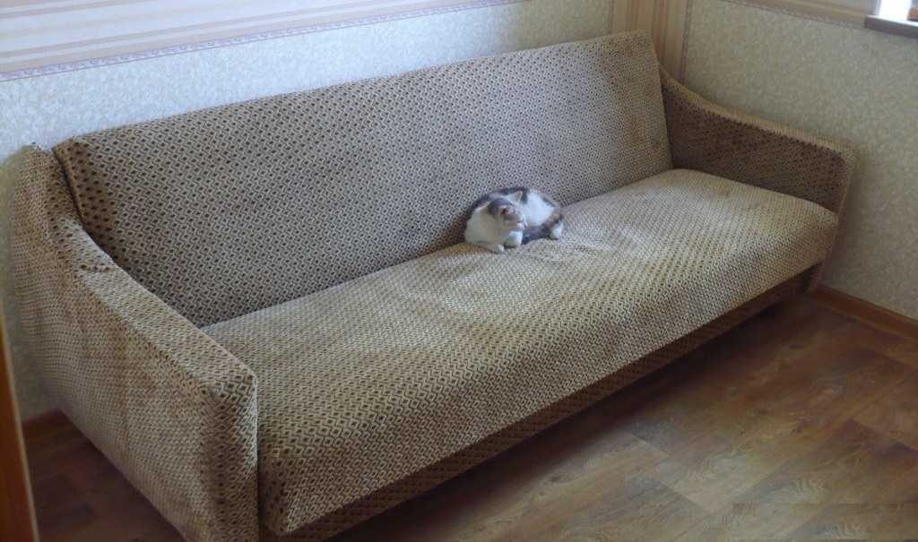 Ready-made sofa